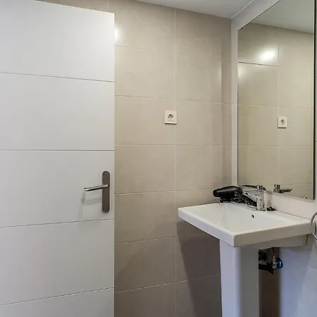 4237 - Ab Santa Coloma Iii Apartment *