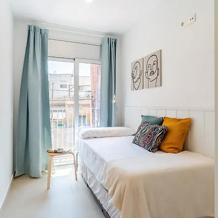 4237 - Ab Santa Coloma Iii Apartment